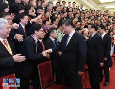 皇冠体育在线网站：爱心能够滋润浇开学